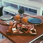 Agroturismo La Fuentona De Santillana Vispieres