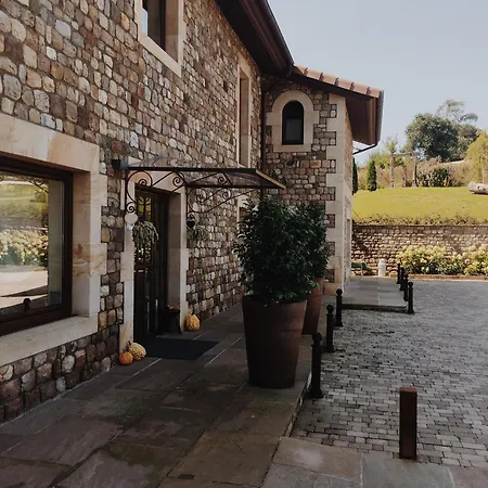 Фермерский дом La Fuentona De Santillana Vispieres