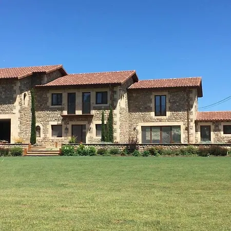 La Fuentona De Santillana Séjour à la ferme *