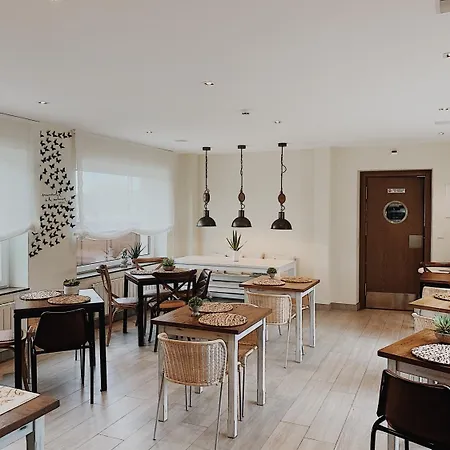 La Fuentona De Santillana