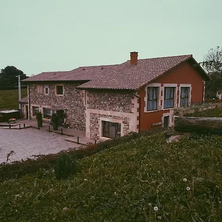 Lantgård La Fuentona De Santillana *