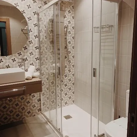 La Fuentona De Santillana * Vispieres