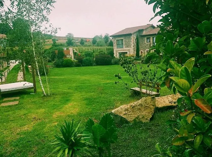 Farm stay La Fuentona De Santillana