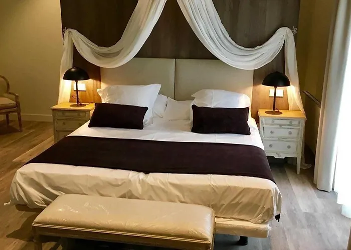 La Fuentona De Santillana * Vispieres