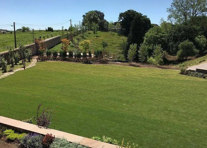 La Fuentona De Santillana *