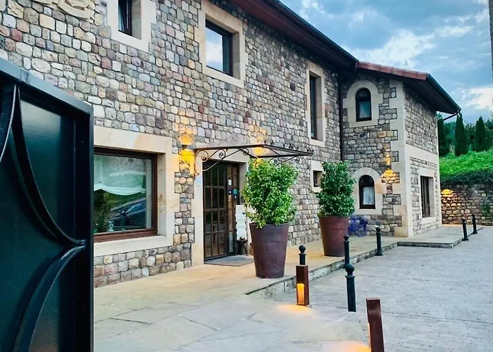 La Fuentona De Santillana Farm stay