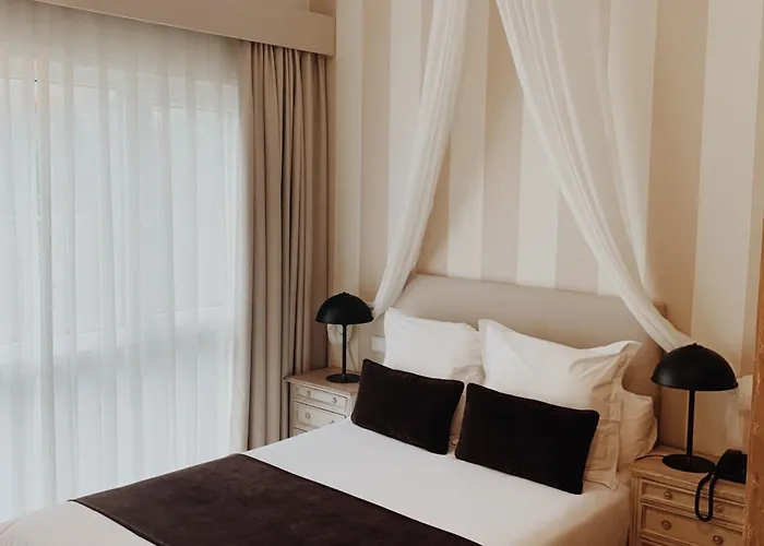 La Fuentona De Santillana Farm stay *