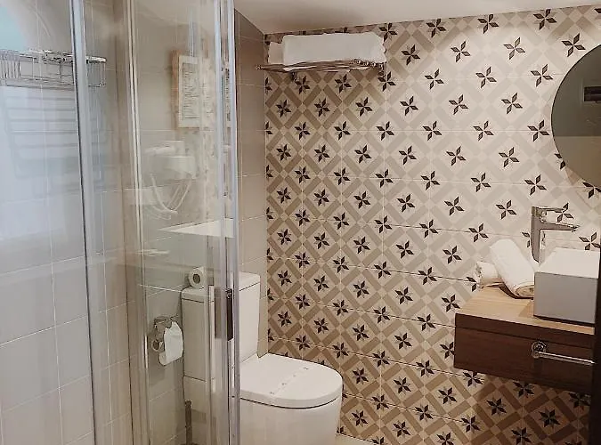 La Fuentona De Santillana Vispieres