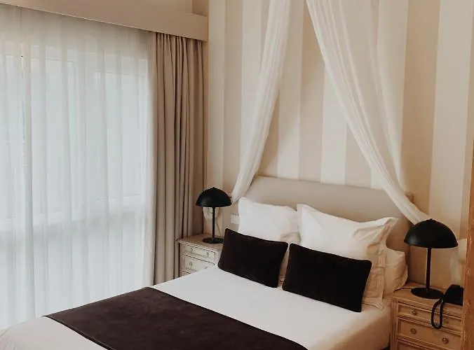 La Fuentona De Santillana Farm stay *