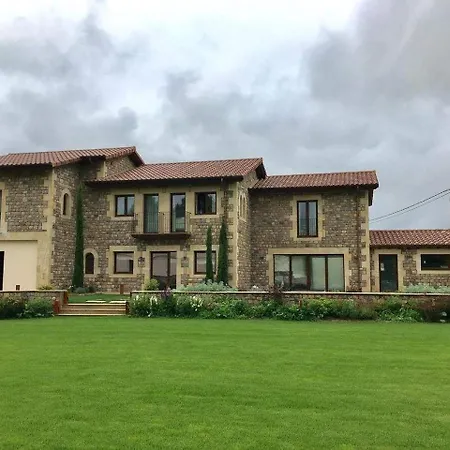 La Fuentona De Santillana * Vispieres