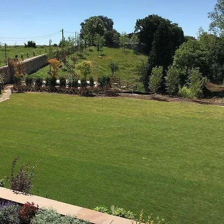 La Fuentona De Santillana *