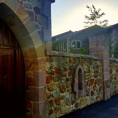 La Fuentona De Santillana Vakantieboerderij *