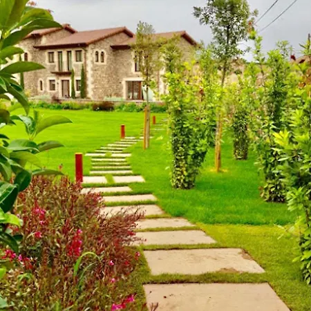 La Fuentona De Santillana