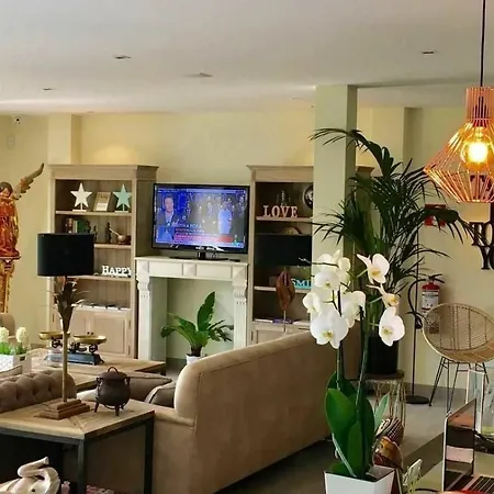 La Fuentona De Santillana