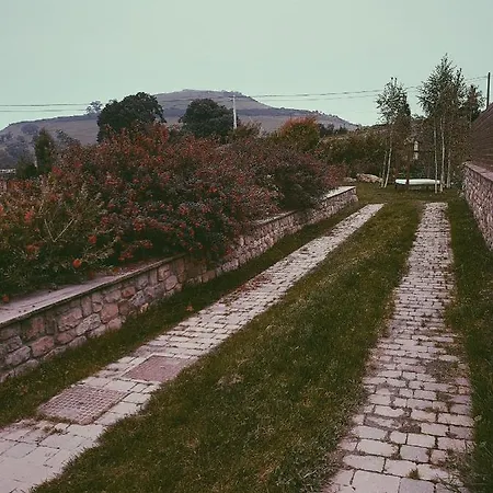 La Fuentona De Santillana Farm stay